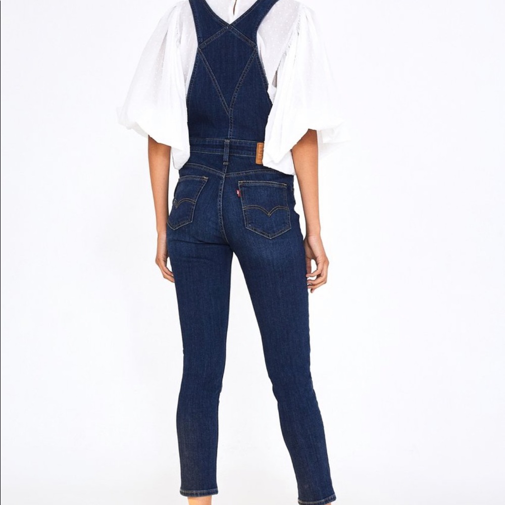 ❌SOLD❌ NWOT Levi’s Overalls - Anthropologie - Picture 3 of 16